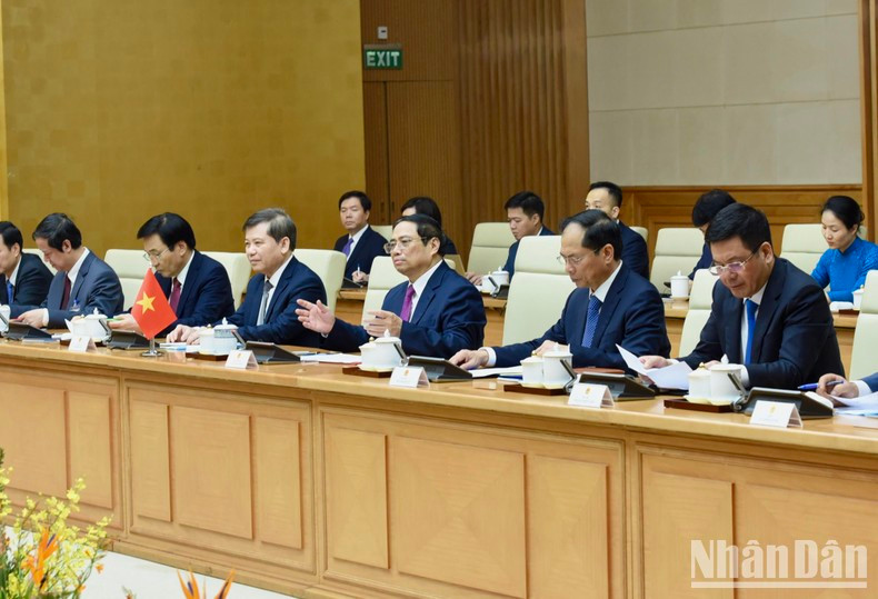 越南政府总理范明正及政府领导代表出席会谈。 越南政府总理范明正及政府领导代表出席会谈。