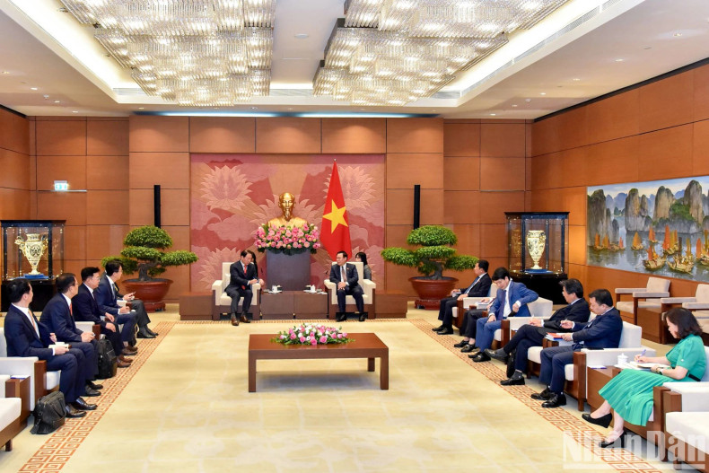 会见场景。 会见场景。