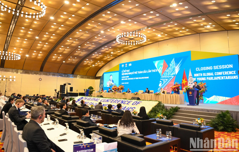 第九届全球青年议员大会闭幕式场景。 第九届全球青年议员大会闭幕式场景。