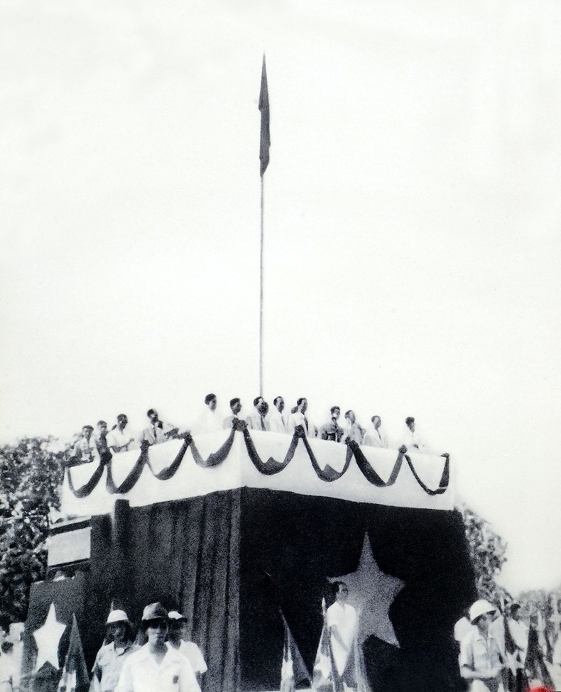 胡志明主席宣读了《独立宣言》， 诞生了越南民主共和国，东南亚的第一个人民民主国家。（图片来源：资料图）