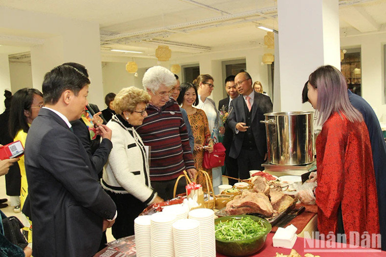 推介越南美食。 推介越南美食。