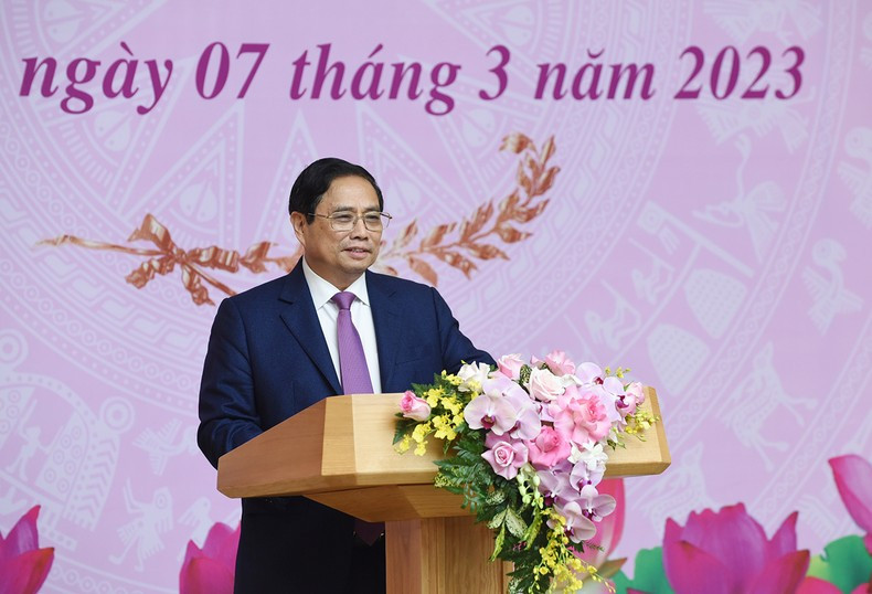 范明正总理在会上发表讲话。 范明正总理在会上发表讲话。