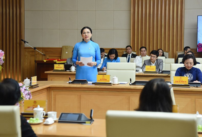 越南妇女联合会主席何氏娥。 越南妇女联合会主席何氏娥。