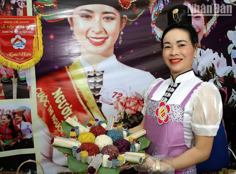 [Ảnh] Sôi động Lễ hội hoa ban thành phố Sơn La ảnh 8