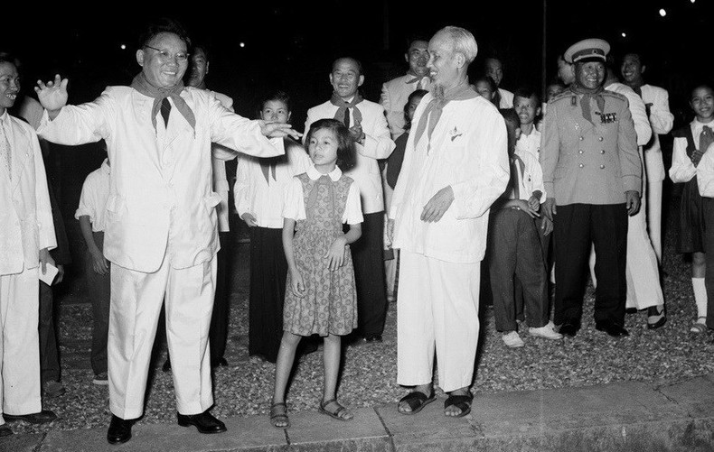 蒙古人民革命党总书记、蒙古人民共和国大人民呼拉尔主席团主席泽登巴尔1959年访问越南。