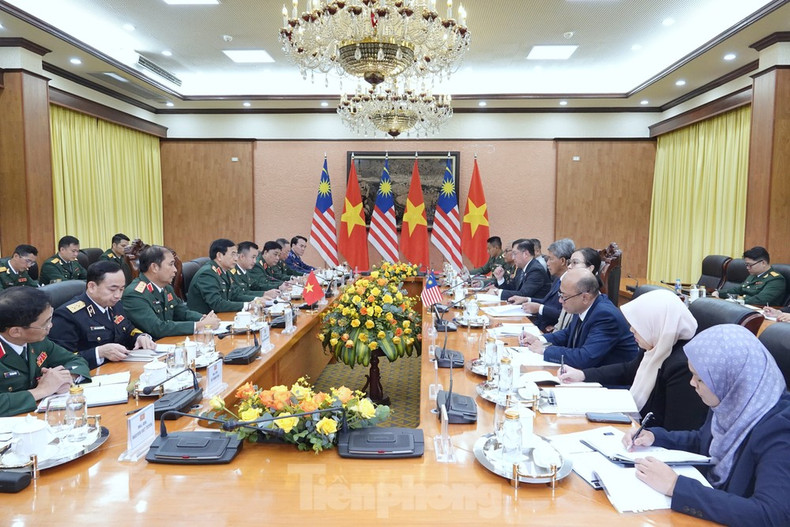 会谈场景。(图片来源:前锋报) 会谈场景。(图片来源:前锋报)