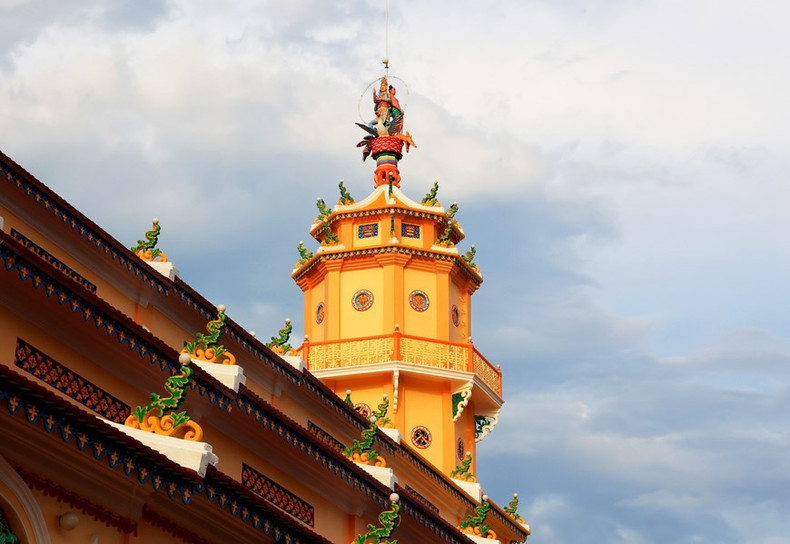 八卦台塔高三层，8面按照道家八卦模型建设。