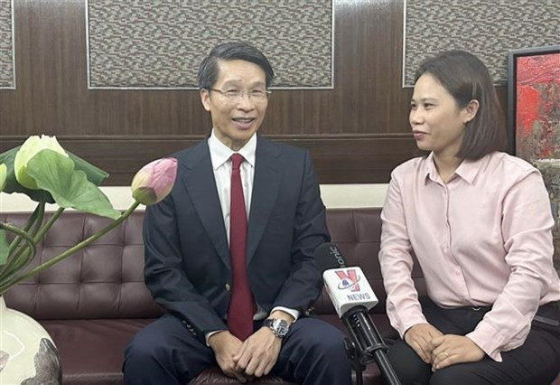 越南驻香港总领事范平潭接受越通社驻香港记者采访。 越南驻香港总领事范平潭接受越通社驻香港记者采访。