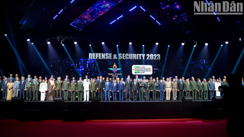 各位代表出席2023年泰国国防安全展。 各位代表出席2023年泰国国防安全展。