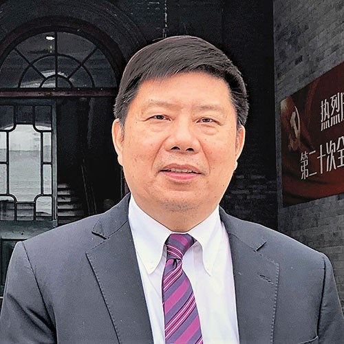 中国社会科学院东南亚研究中心主任许利平 越南共产党与中国共产党的关系可以被视为政党合作的成功范例,因为它已具体化为两国有效的合作机制。加强党际交往,合作内容丰富有利于增进了解和分享。 中国社会科学院东南亚研究中心主任许利平 越南共产党与中国共产党的关系可以被视为政党合作的成功范例,因为它已具体化为两国有效的合作机制。加强党际交往,合作内容丰富有利于增进了解和分享。