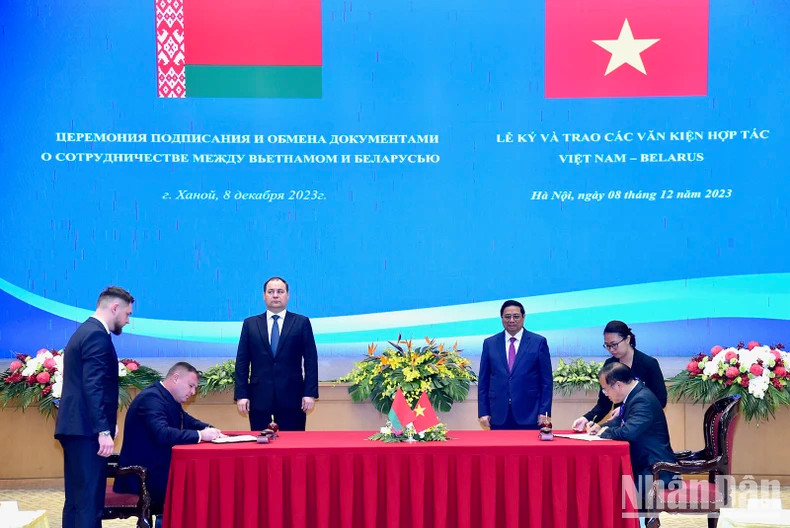 越南社会主义共和国与白俄罗斯共和国移交被判刑人协定。 越南社会主义共和国与白俄罗斯共和国移交被判刑人协定。