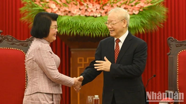 阮富仲总书记欢迎柬埔寨王国国会主席昆索达莉访越。 阮富仲总书记欢迎柬埔寨王国国会主席昆索达莉访越。