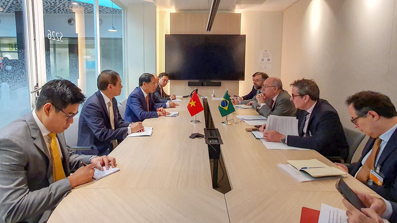 裴青山外长会见巴西外长毛罗·维埃拉。 裴青山外长会见巴西外长毛罗·维埃拉。
