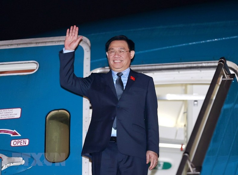 越南国会主席王廷惠启程对古巴、阿根廷和乌拉圭三国进行正式访问。 越南国会主席王廷惠启程对古巴、阿根廷和乌拉圭三国进行正式访问。
