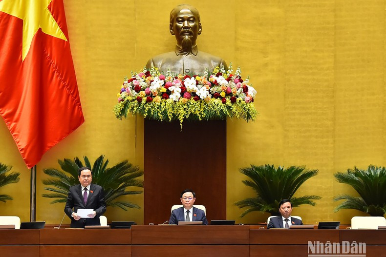 国会常务副主席陈青敏主持有关人事工作的会议。 国会常务副主席陈青敏主持有关人事工作的会议。