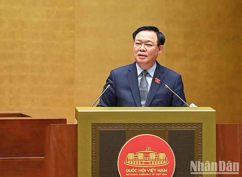 国会主席王廷惠在会议上致开幕词。 国会主席王廷惠在会议上致开幕词。