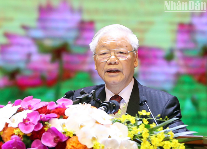 阮富仲总书记在纪念典礼上发表讲话。 阮富仲总书记在纪念典礼上发表讲话。