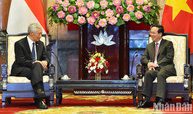 越南国家主席武文赏会见新加坡总理李显龙。