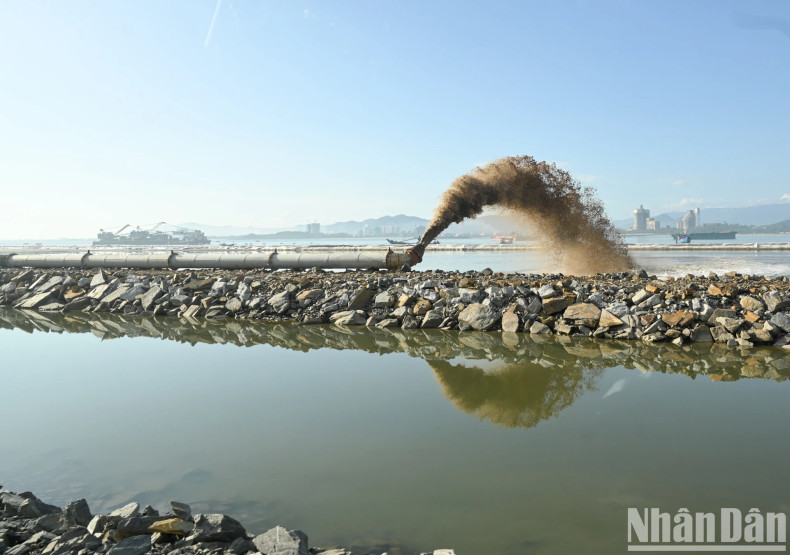 莲沼港港口公用基础设施项目总投资额超过3.4万亿越盾。