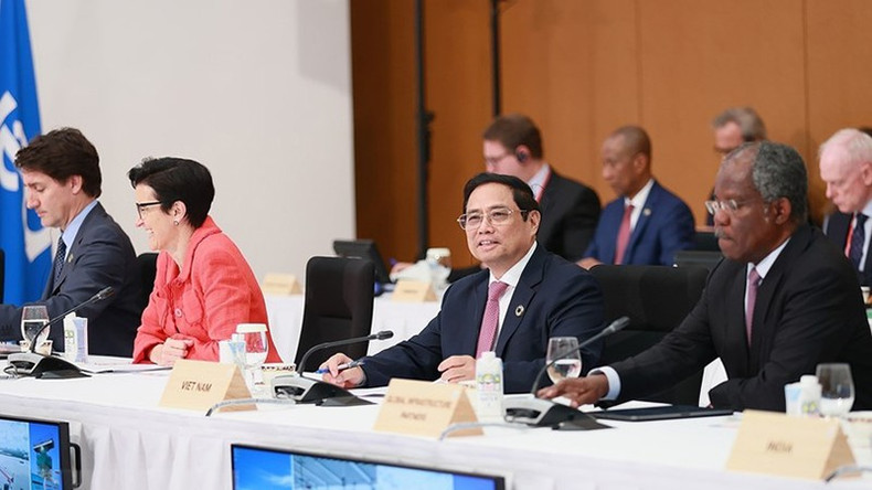 越南政府总理范明正出席七国集团有关基础设施和投资伙伴关系的讨论会。 越南政府总理范明正出席七国集团有关基础设施和投资伙伴关系的讨论会。