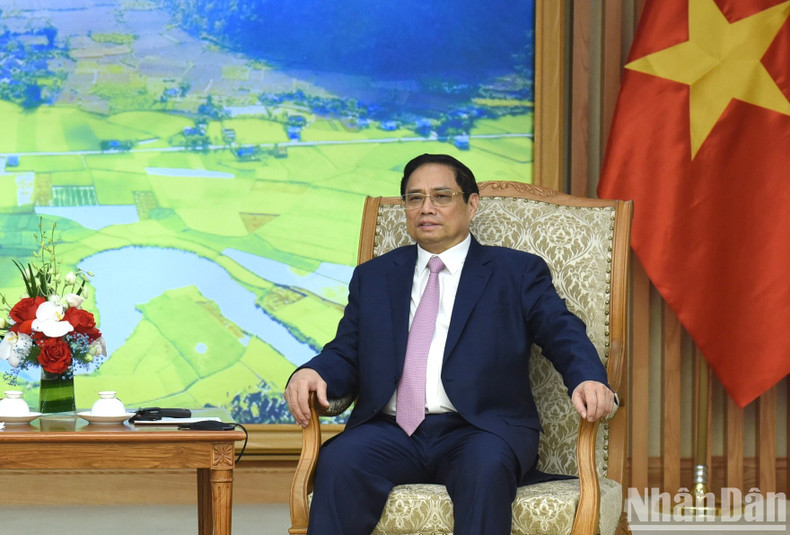 范明正总理在会见中发表讲话。