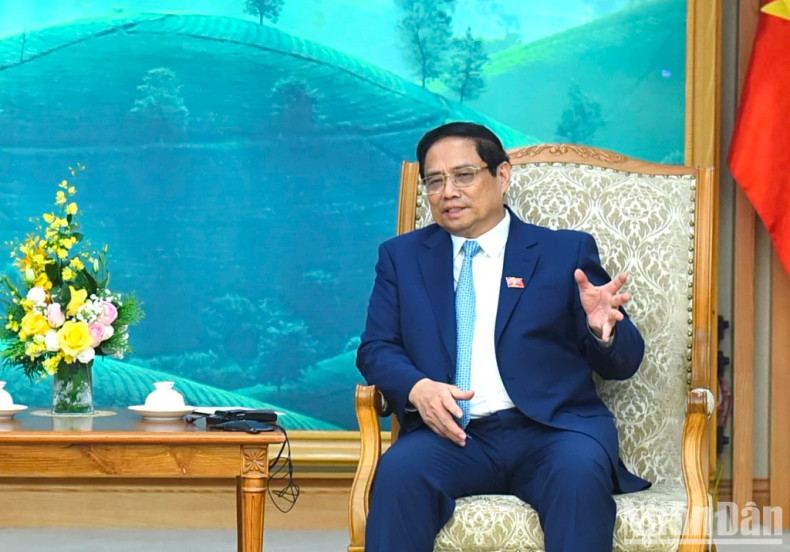 范明正总理发表讲话。 范明正总理发表讲话。