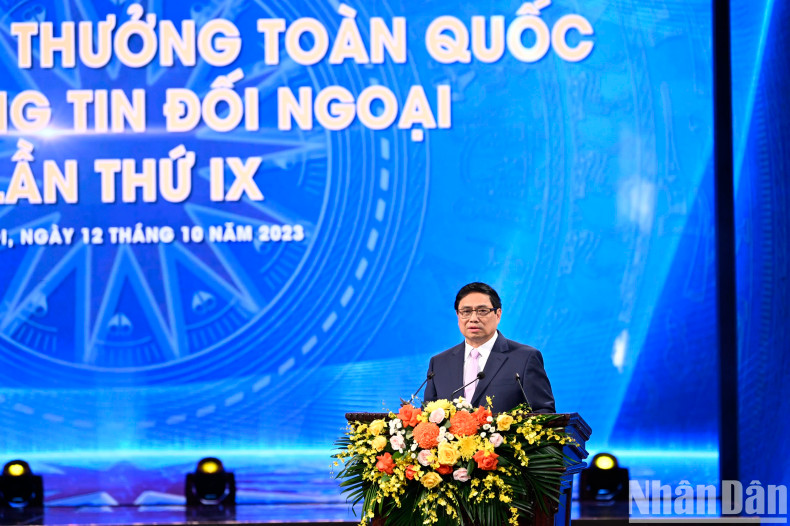 越南政府总理范明正发表重要讲话。 越南政府总理范明正发表重要讲话。