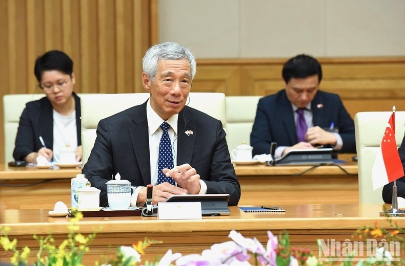 李显龙总理在会谈中发表讲话。 李显龙总理在会谈中发表讲话。