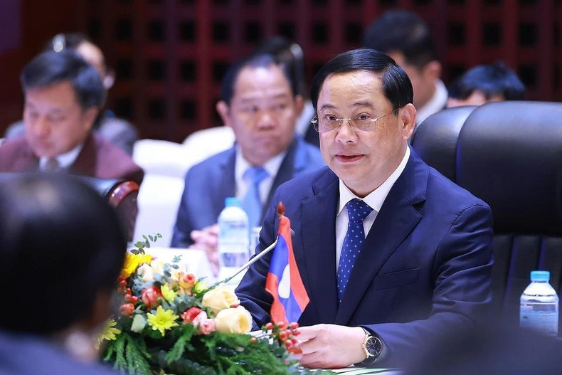 老挝政府总理宋赛·西潘敦在越南-老挝政府间双边合作委员会第47届会议上发表讲话。