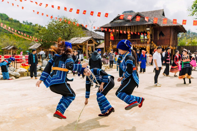 当地数民族风俗习惯是游客不可错过的文化体验。 当地数民族风俗习惯是游客不可错过的文化体验。