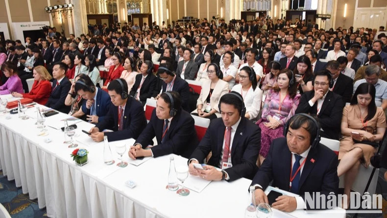 越泰企业论坛。 越泰企业论坛。