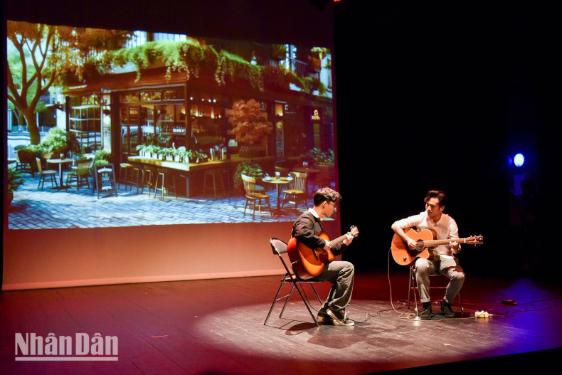 越南驻法国大使丁全胜高度评价雷恩越南青年学生协会举办这一活动的倡议，有助于弘扬越南人民的传统之美。