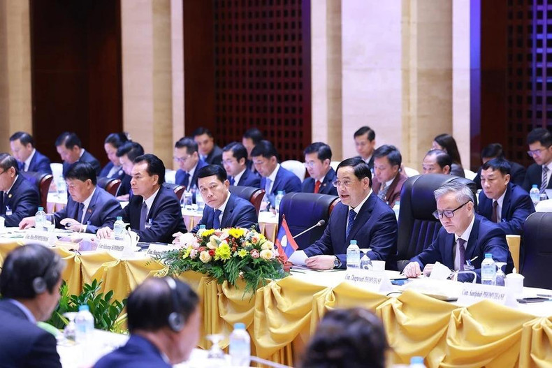 越南与老挝政府间双边合作委员会第47次会议在老挝首都万象举行。