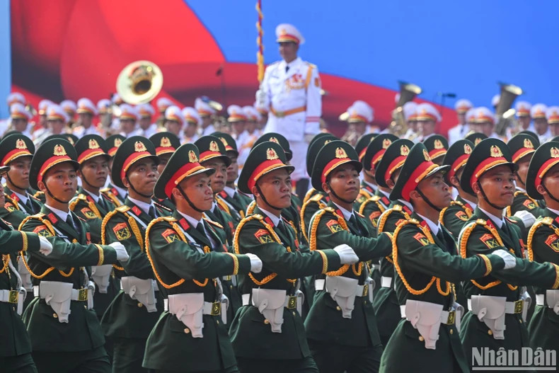 陆军军官方队。