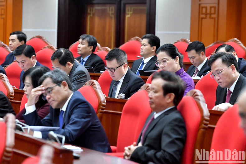 与会代表。 与会代表。