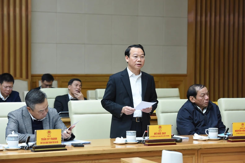 自然资源与环境部部长杜德维发表讲话。 自然资源与环境部部长杜德维发表讲话。