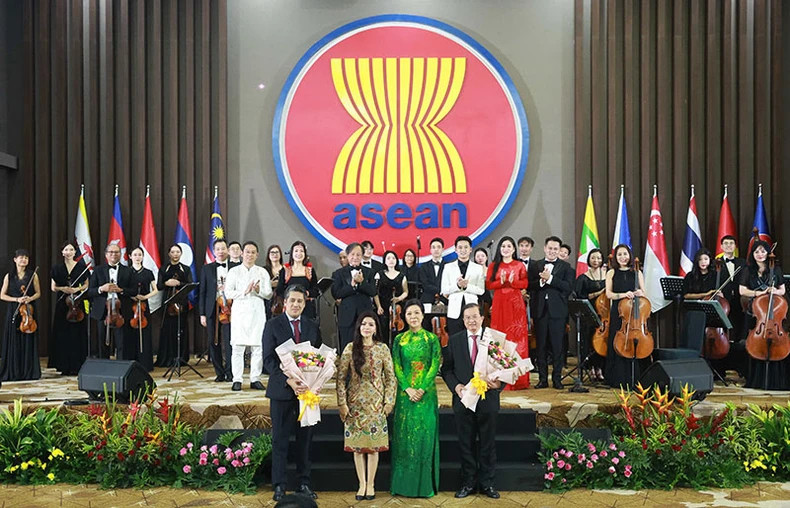 各位代表合影留念。