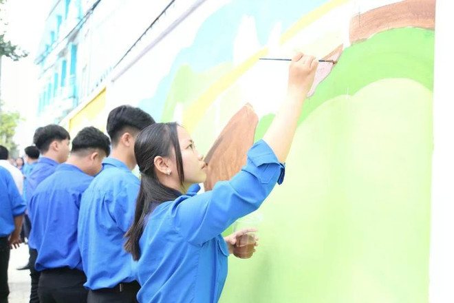 在文化方面，年轻一代一直在保护和弘扬民族文化特色中起着重要的作用。（图片来源：越通社）