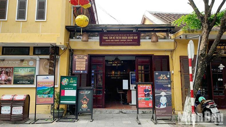 配备NFC芯片的信息牌在会安城市成功安装。