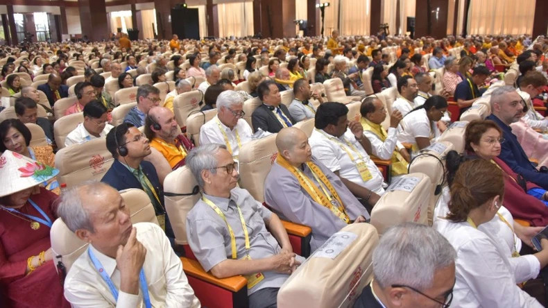 出席2025年第20届联合国卫塞节闭幕式的代表们。 出席2025年第20届联合国卫塞节闭幕式的代表们。