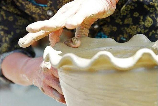 为陶瓷花瓶创建边框。