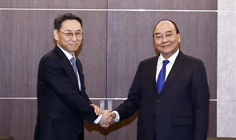 国家主席阮春福会见韩国斗山集团总裁兼首席运营官Yeonin Jung 先生。(图片来源:越通社) 国家主席阮春福会见韩国斗山集团总裁兼首席运营官Yeonin Jung 先生。(图片来源:越通社)