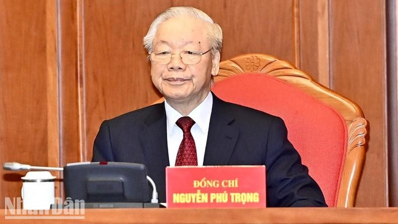 阮富仲总书记主持会议。 阮富仲总书记主持会议。