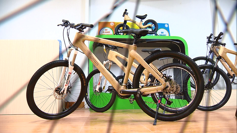 一辆越南竹制自行车。 一辆越南竹制自行车。