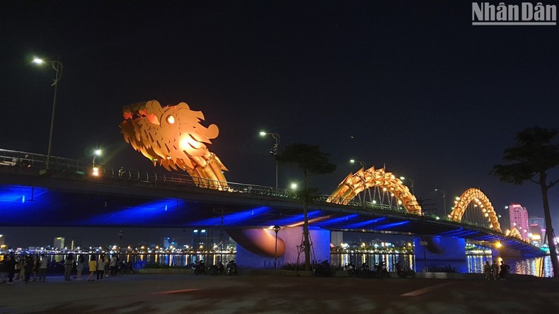 岘港市夜景。 岘港市夜景。