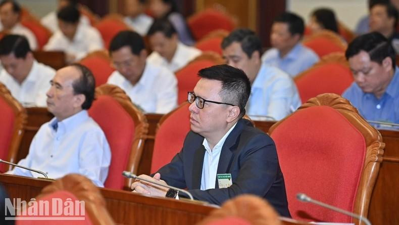与会代表。 与会代表。