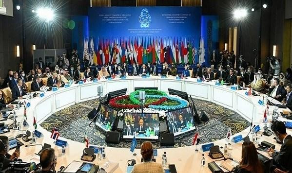 本次亚信会议恰逢CICA成立30周年以及亚洲乃至世界正面临许多安全和发展挑战,需要各成员国配合解决的背景下举行。 本次亚信会议恰逢CICA成立30周年以及亚洲乃至世界正面临许多安全和发展挑战,需要各成员国配合解决的背景下举行。