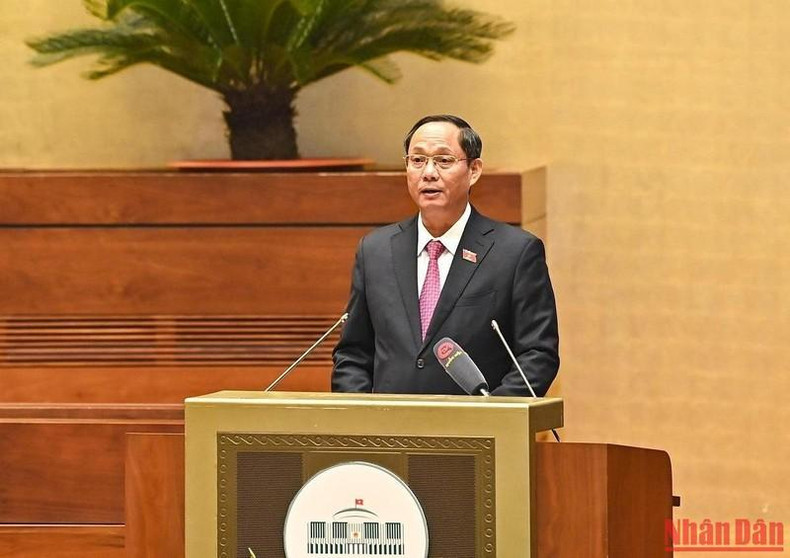 国会副主席陈光方在会上发言。