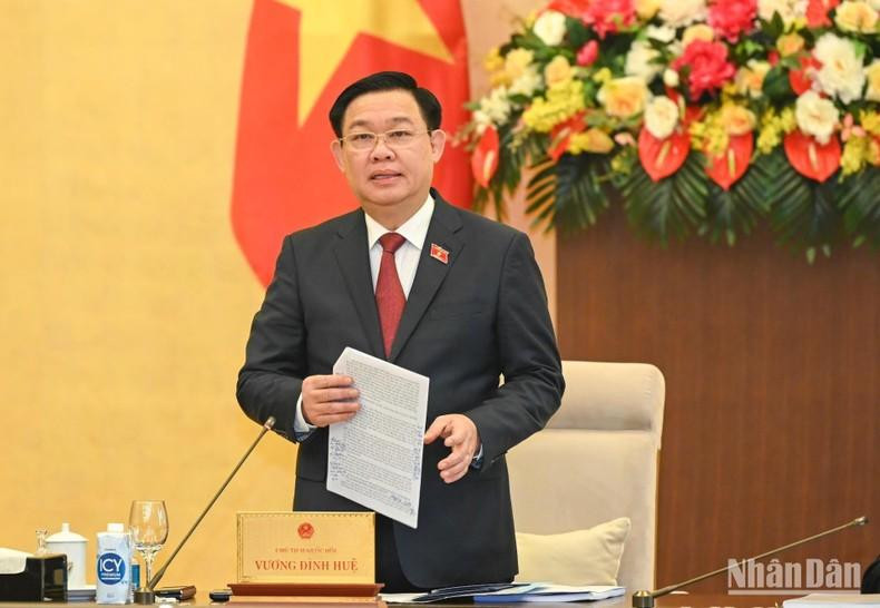 国会主席王廷惠在会上发言。 国会主席王廷惠在会上发言。
