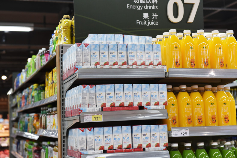 TH鲜奶上架中国连锁超市。 TH鲜奶上架中国连锁超市。